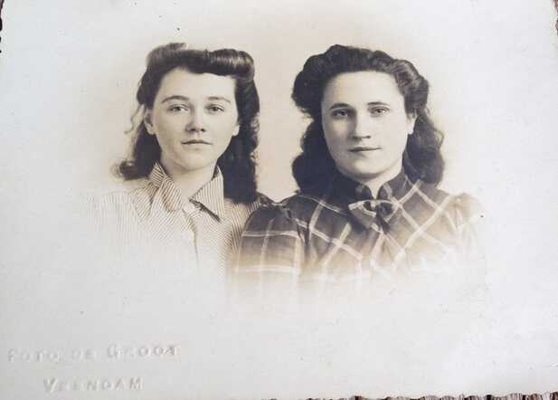 Martha West (rechts)
