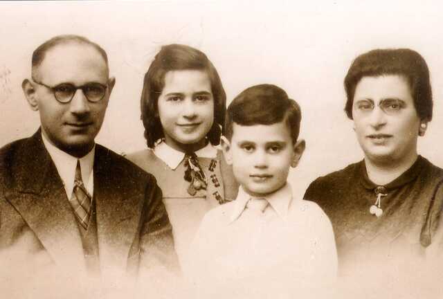 Betty Sera and Maurits Mogendorff with their parents Charles and Reintje Mogendorff-van der Horst