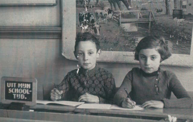 The twins Elie and Betje Philips