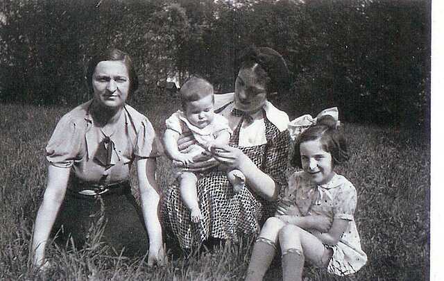 Alida Judith Pierotto-Aletrino and family.