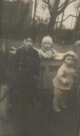 Helena Rabbie with her brother Maurice (who survived the war) and her cousin Siegfried van Thijn