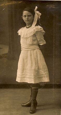 Rosette Engelander-Leeuwarden als jong meisje