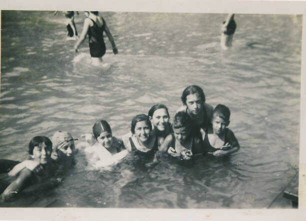 Emile and Elias (Eddy) van der Sluis in the pool in Vught