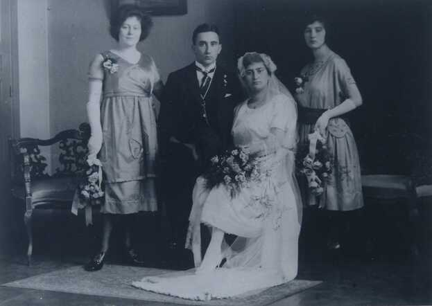 Trouwfoto van Levie Nathan (Louis) Breemer en Bertha Cohen, 17 augustus 1921