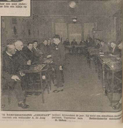 Voorwaarts, soc.-dem. dagblad  27 oktober 1928, dag, pag. 4. Nathan (Nico) Cohen speelt simultaan met Rotterdamse wethouder.