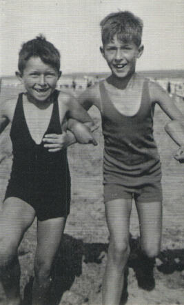 John Sidney (Johnny) Waisvisz (left) and Sidney John Waisvisz (right)