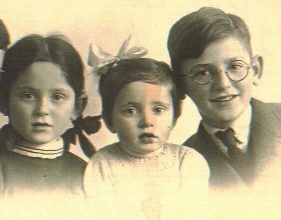 Elisabeth (Betsie), Philip and Rosalien (Roos) Wallage