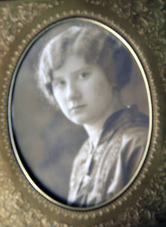 Young Johanna Eisenstein(1)