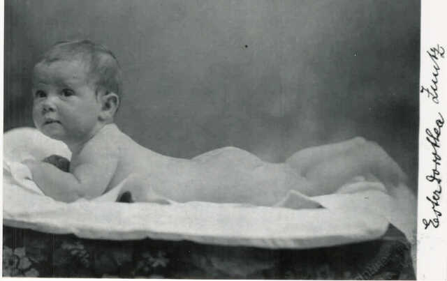 Esther Zuntz as  a baby