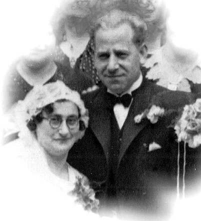 Marianne Mok-Peereboom and Levie Mok.