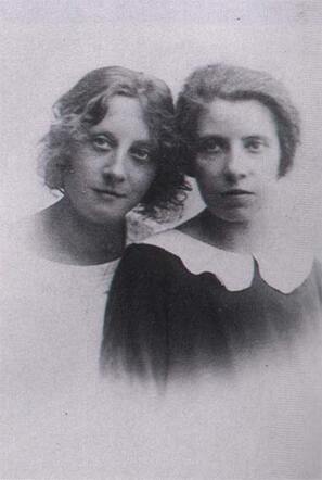 Bep (right) and Jo Holst