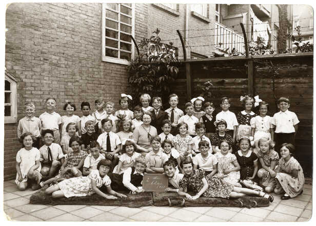 Jack Abraham Citroen (29-09-1928), Nora Schoolmeester(24-06-1929), Ruby Sophie Wolf (06-12-1928)