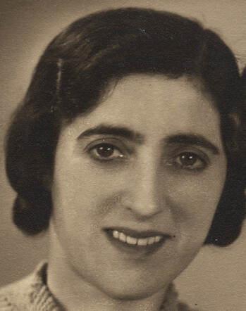 Rachel van de Kar-Mogroby