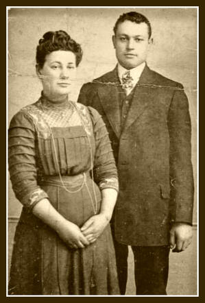  Augusta Zilversmit en Filippus Pels op hun trouwdag 05-05-1912