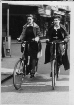 nanny en julie drukker.jpg