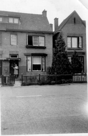 van de rhoer 3.jpg