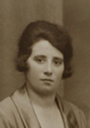 Elisabeth Gosler-Blom.jpg
