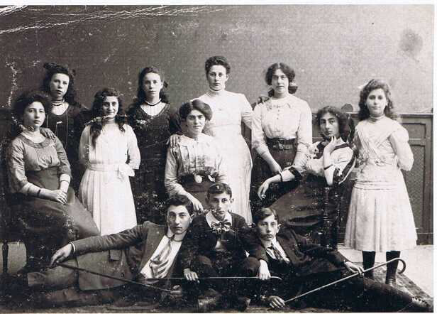 Slager Gokkes, 1911, uit de nalatenschap van Hartog Izak Kan.jpg
