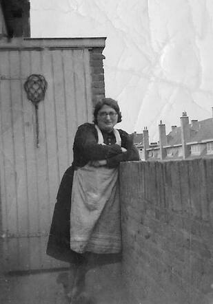 Lena Neter-Smeer  
