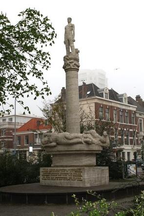 Hedeman Debora PTT monument Den Haag.jpg