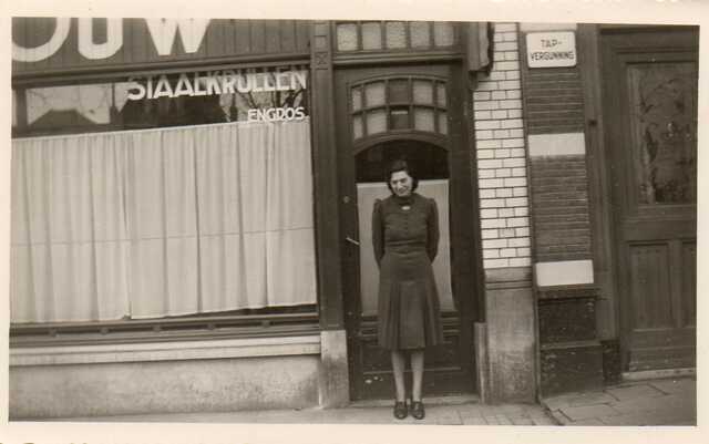 Selma voor winkel kalvermarkt006.jpg