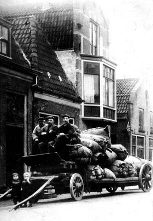 PINEHAS OP DE LOMPENKAR.JPG