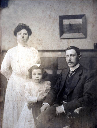 Gezin Jacques Mogendorff (1882).jpg