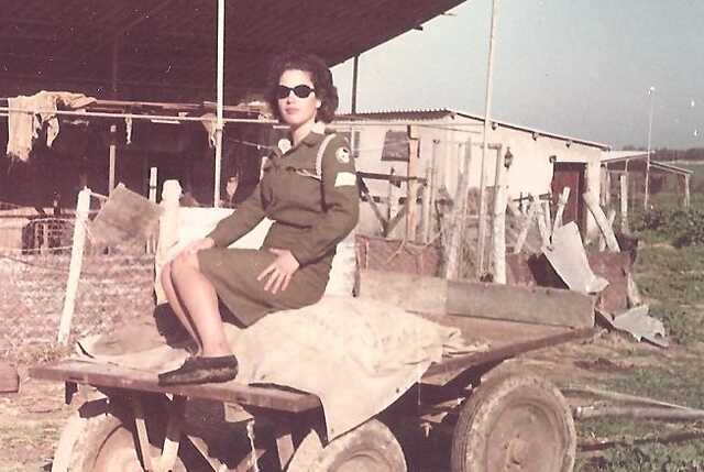 Channa Klausner, jongste dochter van Ida,  West Bank 1967.jpg