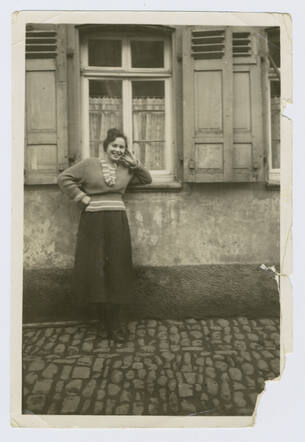 Klara Lob-Bloch #12841.jpg