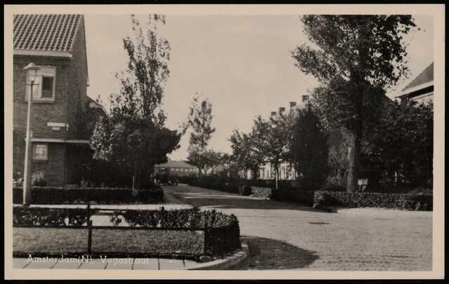 Vegastraat. Tuindorp Oostzaan 1940 PRKBB00297000002.jpg