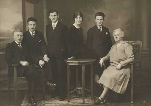 Hartog Godschalk en familie.jpg