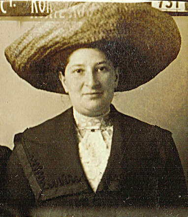 tante Alida.jpg
