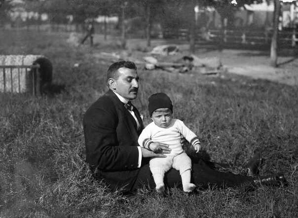 salomon wolf met zoon Max.JPG