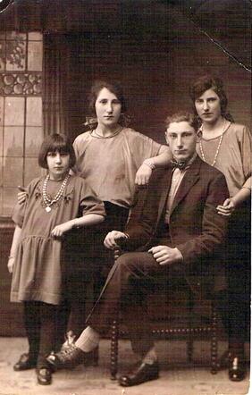 Reina , Grietje (overleefde), Nellie en Levie Rozevelt 