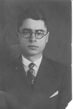 Sternfeld, Martin in a suit.jpg