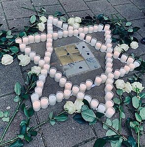 Stolpersteine 2.jpg