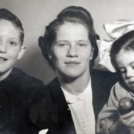 Jolan, Elvire en George