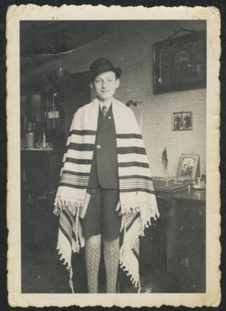 Julius Mauritz Mak, 1940 bij zijn bar mitswa-740NF016212.jpg