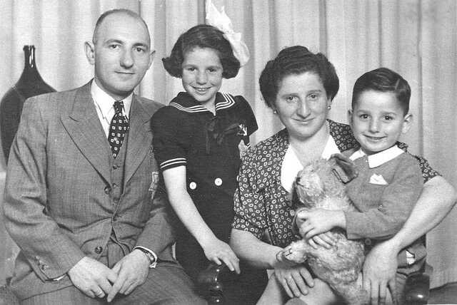 The Swart-Walvisch family in 1941.