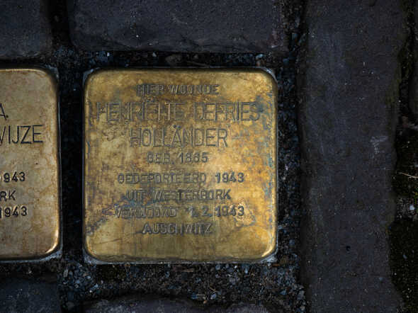 struikelsteen H. Defries-Hollander Geert Grootestr 7.jpg