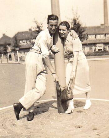 Louis van Thijn and his Bep Trompetter. 