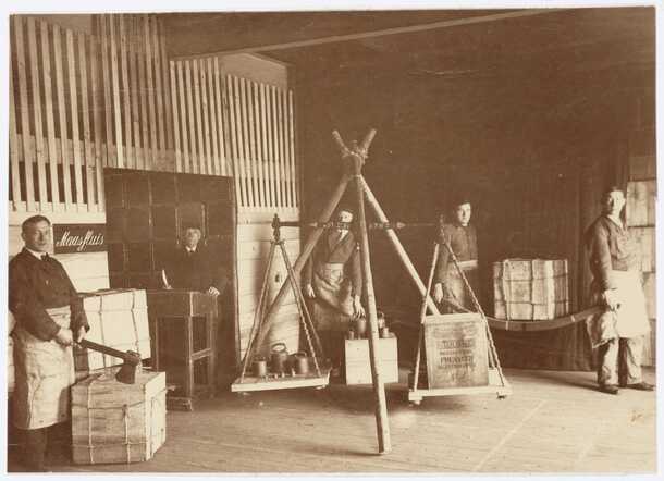 Gemeentelijke Handelskade SAA Beeldbank, 1905 ca..jpg