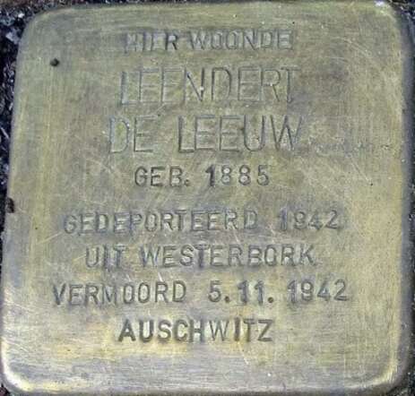 struikelsteen voor Leendert.jpg