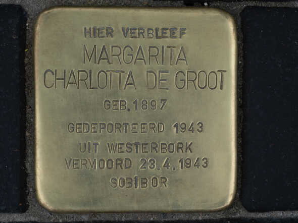 struikelsteen Margarita C. de Groot 6-6-2018.jpg