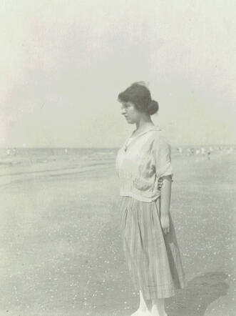 Sary Valk juli 1923.jpg