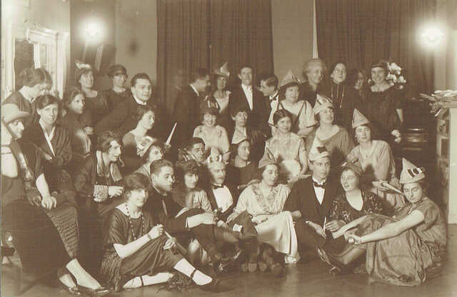 St.Nicolaasparty, London 1922.jpg