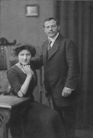 Marianne (born as de Beer) with her husband Adolf Gossels in Emden, Germany