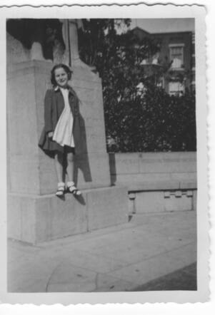 Carina Hertz, Den Haag 1941