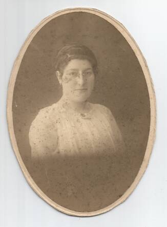 Estella Zondervan-Hertz.jpg