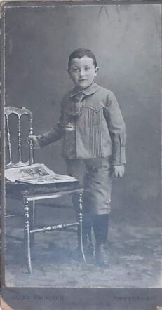 Aron Abram_1905-06.jpg